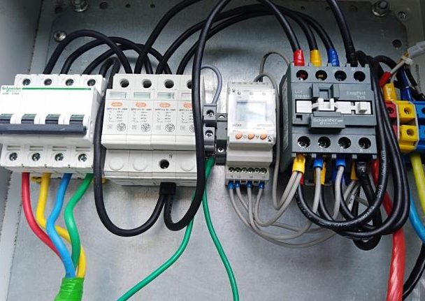 AC and DC distribution box wiring